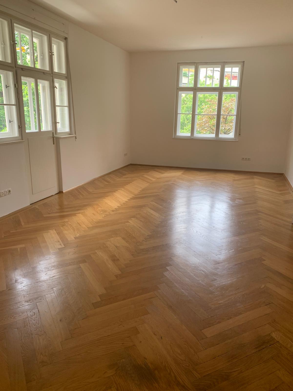 Dega residential cleaning — Living room · Bay windows